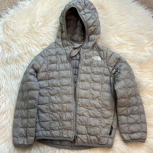 The north face thermoball eco kids jacket. Grey. 5T